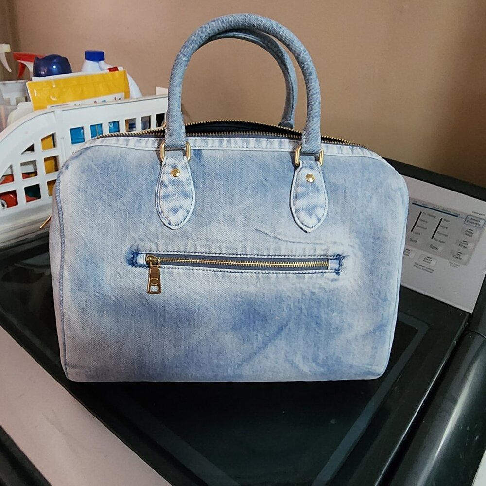 NWT Coach Rowan Large Satchel Bag In Loved Faded Denim With Heart Charms CDY75 - Picture 2 of 8